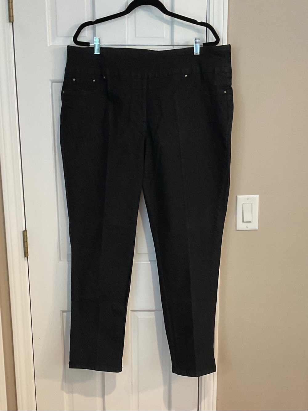 Ruby Rd. Black Cropped Ankle Jeans - Picture 1 of 8